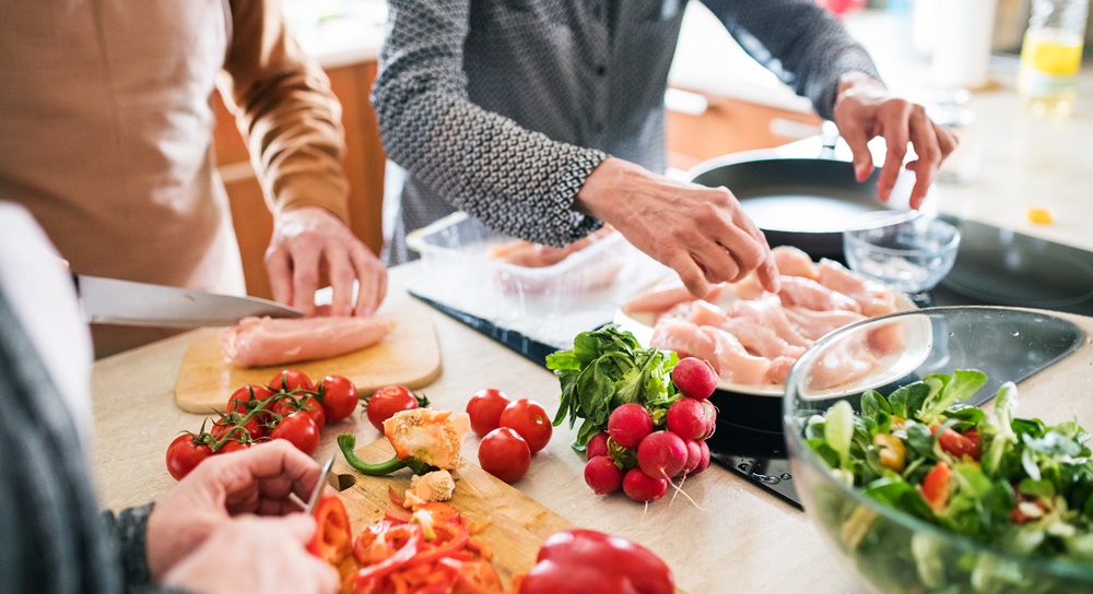 What Cooking with My Extended Family Taught Me about Teamwork